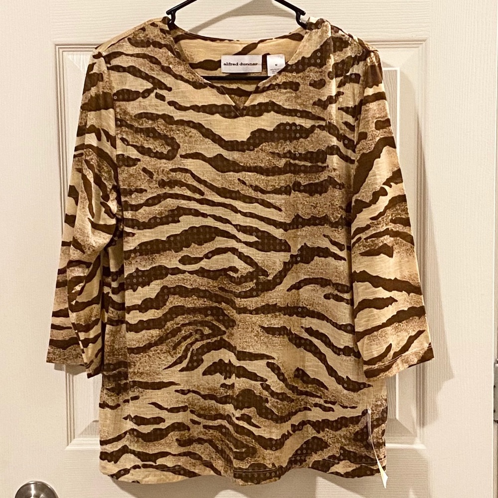 Alfred Dunner Brown Animal Print Sequin Top NWT